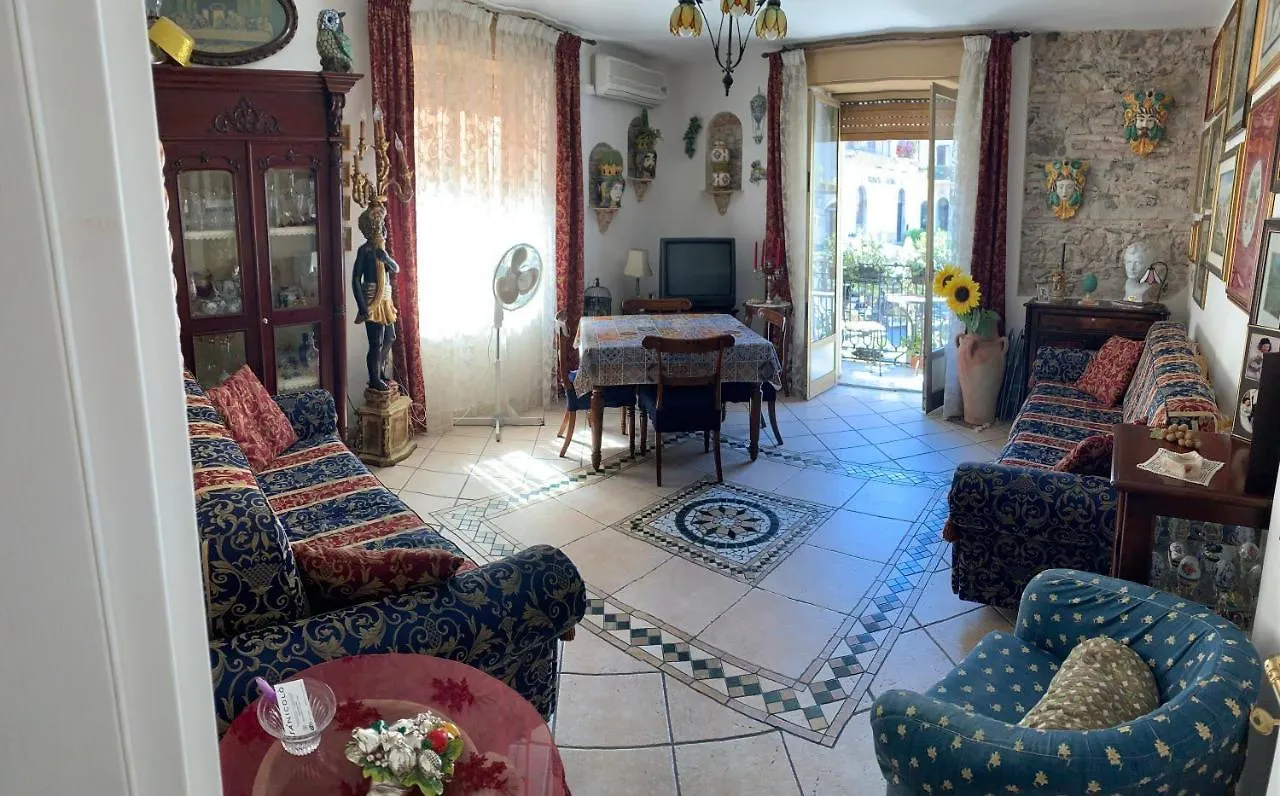 Casa Antica Savoia Apartment Taormina Italy