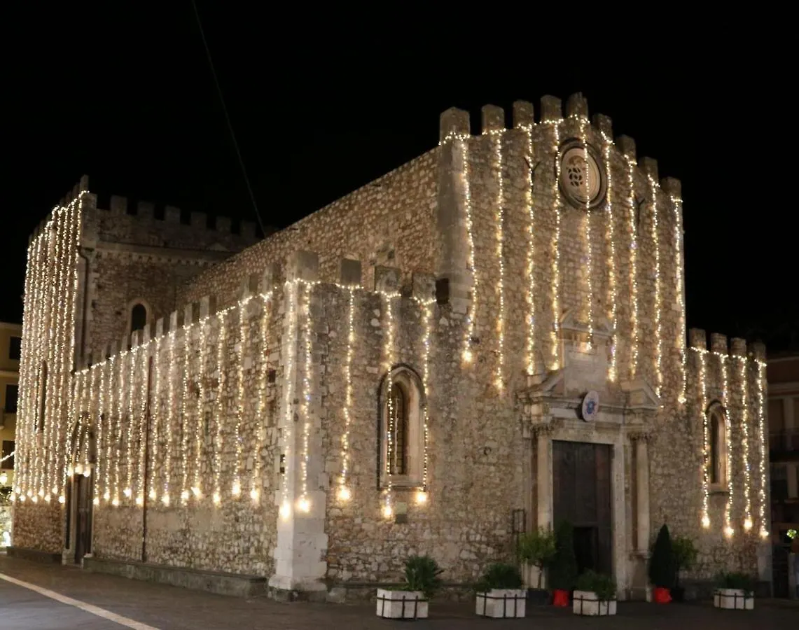 Casa Antica Savoia Lägenhet Taormina