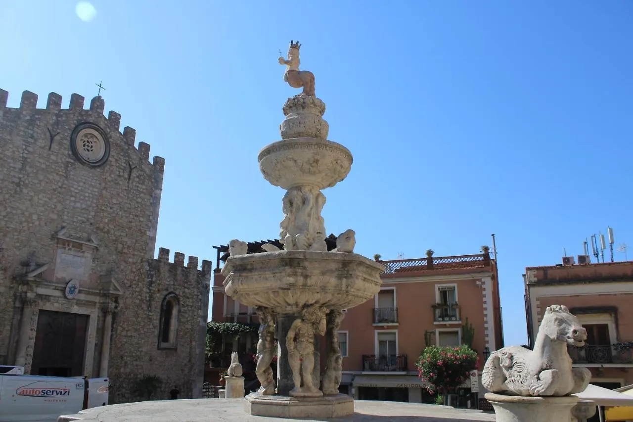 Casa Antica Savoia Apartment Taormina Italy